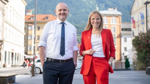 Touristiker Norbert Kettner und Barbara Plattner. Per Video aus Linz zugeschaltet war ...