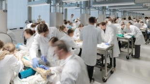Körperspenden liefern einen wichtigen Beitrag zur Ausbildung angehender Mediziner sowie für ...