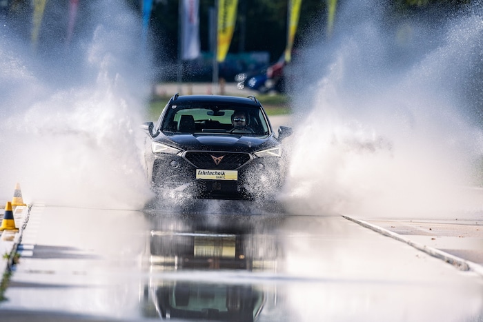 Aquaplaning Training