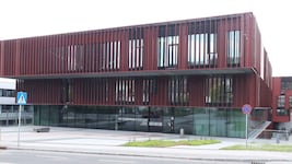 Die Angeklagte hat das Gerichtsgebäude in Eisenstadt noch nie gesehen.