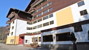 Rund 150 Besitzer hat in Bad Goisern das Alpenhotel Dachstein. Um die private Nutzung der ...