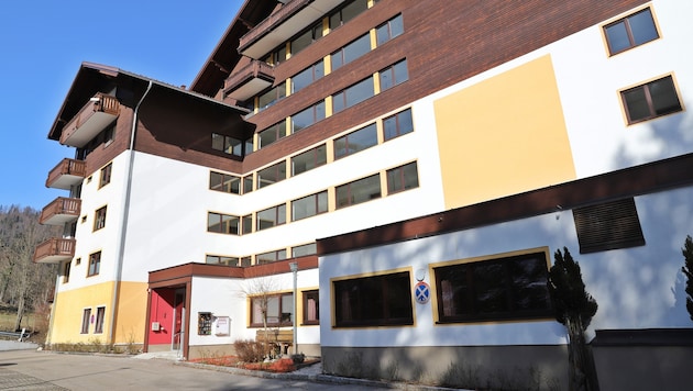 Rund 150 Besitzer hat in Bad Goisern das Alpenhotel Dachstein. Um die private Nutzung der ...