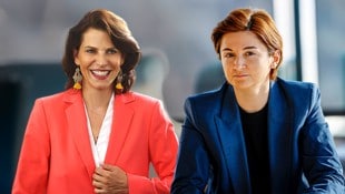 Während sich Karoline Edtstadler (li.) auf ihren Amtsantritt freut, setzt Marlene Svazek im ...