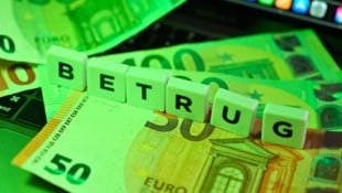 Der Betrüger wollte der Frau weismachen, ihr wegen eines vermeintlichen Betrugs helfen zu ...