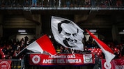 Berlusconi war von 1986 bis 2017 Eigentümer des Spitzen-Klubs AC Milan. 2018 hatte er Monza ...