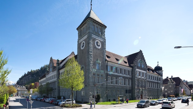 Am Landesgericht Feldkirch musste sich eine Jugendbande verantworten – es setzte drei ...