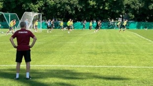 Coach Regi van Acker ließ seine Bregenzer schwitzen.