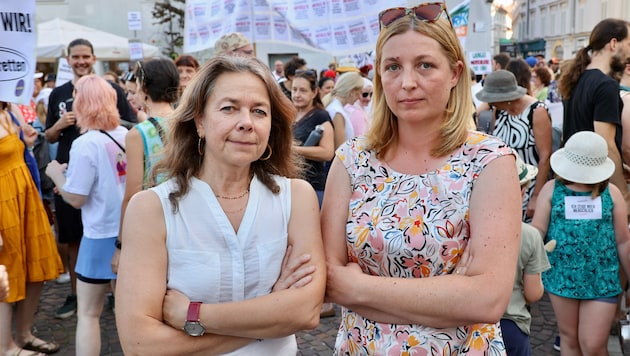 Zebra-Geschäftsführerin Alexandra Köck und Caritas-Direktorin Nora Tödtling-Musenbichler ...