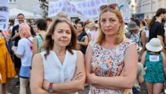 Zebra-Geschäftsführerin Alexandra Köck und Caritas-Direktorin Nora Tödtling-Musenbichler ...