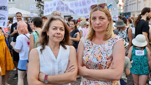 Zebra-Geschäftsführerin Alexandra Köck und Caritas-Direktorin Nora Tödtling-Musenbichler ...