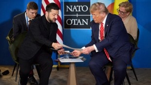 Die vielen Wünsche des ukrainischen Staatschefs Wolodymyr Selenskyj stoßen bei US-Präsident ...