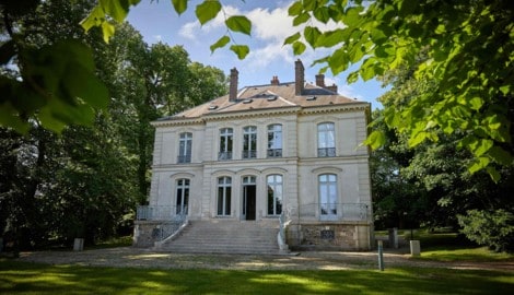 Die Villa von Modezar Karl Lagerfeld wurde um rund 5 Millionen Euro verkauft.