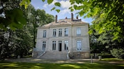 Die Villa von Modezar Karl Lagerfeld wurde um rund 5 Millionen Euro verkauft.