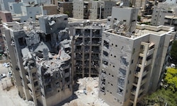 Zerstörte Wohnhäuser in der Stadt Be‘er Sheva im Süden Israels