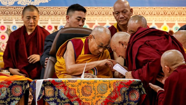 Der Dalai Lama, das religiöse Oberhaupt der Tibeter, wird am 6. Juli 90 Jahre alt.