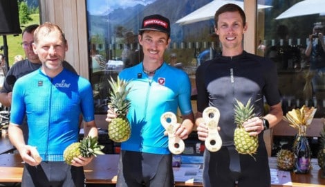 Daniel Ganahl (M.) durfte sich beim Tschengla Bike über den Sieg vor Wolfgang Pfister (l.) und ...
