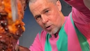 Brad Pitt kommt beim Zubereiten der Tacos ganz schön ins Schwitzen. Die Fans finden den ...