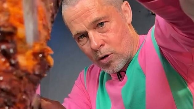 Brad Pitt kommt beim Zubereiten der Tacos ganz schön ins Schwitzen. Die Fans finden den ...