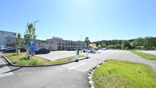 Mit den Gebühren will man unter anderem eine dauerhafte Belegung durch Fremd- oder Dauerparker ...