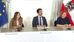 Claudia Plakolm (ÖVP), Christoph Wiederkehr (NEOS) und Korinna Schumann (SPÖ) am 2. Juli nach ...