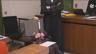 In München wurde eine 90-Jährige zu einer Haftstrafe verurteilt, weil sie ihre Freundin mit ...
