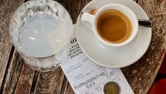 Beim Trinkgeld gehen SPÖ und ÖVP in konträre Richtungen.