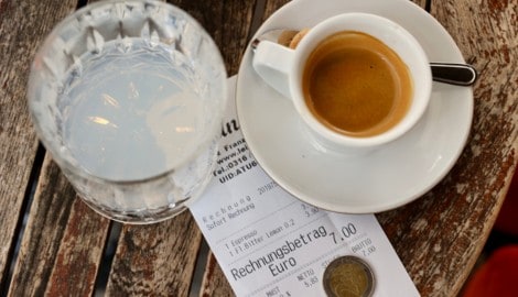 Beim Trinkgeld gehen SPÖ und ÖVP in konträre Richtungen.