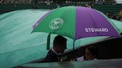 In Wimbledon spielt das Wetter heute nicht mit. 