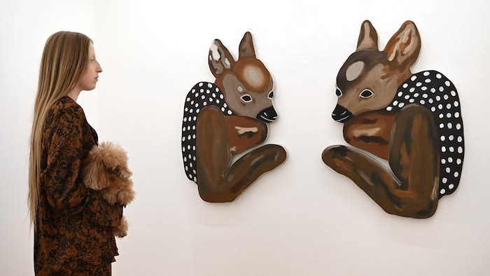Anouk Lamm Anouk mit Rehkitz-Motiven: Symbol für Harmonie in der Natur, obwohl die Rehkitze oft ...