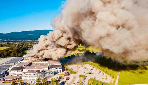 Ein Großbrand hielt 300 Feuerwehrleute in Atem.