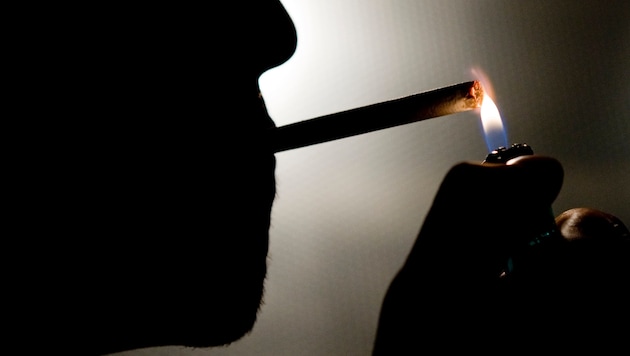 Die Österreicher rauchten 2025 weniger, die Hersteller haben die Preise deutlich erhöht.