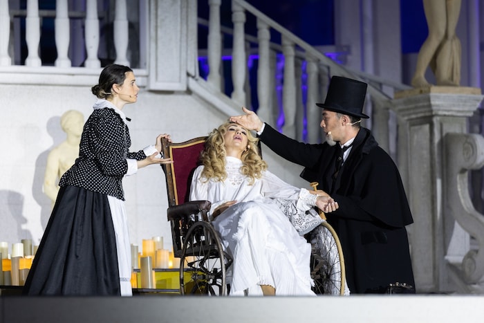 Kameliendame Violetta stirbt an Tuberkulose