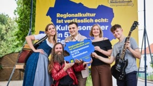 Mit dabei: Volksmusikerin Michaela Fürnschlief, Rocker Markus Steinschaden, Schauspieler Hannes ...