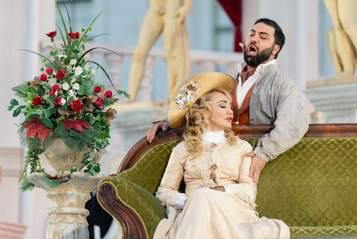 Da lacht Alfredo und Violetta noch das Glück
