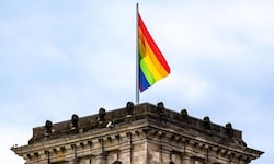 Deutschlands Bundeskanzler Friedrich Merz will zum Christopher Street Day Ende Juli keine ...