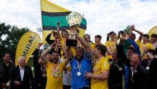 Am 29. Mai jubelte Vöcklamarkt über den Sieg im OÖ-Fußball-Landescup. An dem man nun aber als ...