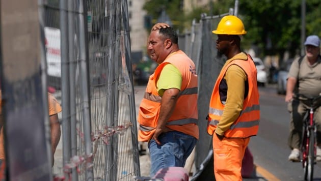 Im Rest Europa entspannt sich die Lage. In Österreich erreicht die Hitzewelle am Donnerstag ...