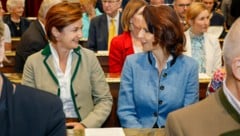 Schon in der Früh hatte es Edtstadler mit Svazek in der Kirche lustig.