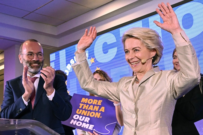 EVP-Chef Weber mit von der Leyen