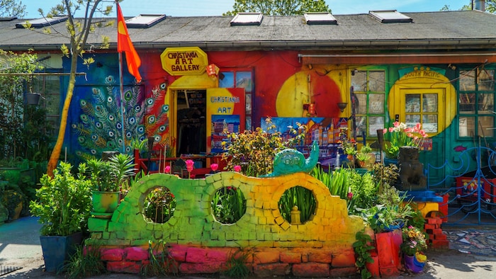 Kopenhagens Freistadt Christiania: Bunte Häuser, Lebenskünstler. Nachts besser nicht kommen.