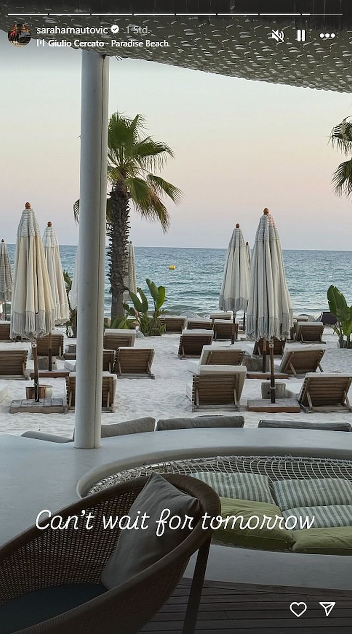 Strand-Vorfreude bei Sarah Arnautovic