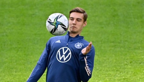 Aufregung um Florian Neuhaus, aktuell noch Teamkollege von ÖFB-Legionär Kevin Stöger bei ...