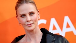 Charlize Theron packte jetzt im Podcast-Interview über ihr Sexleben aus.
