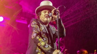 Zucchero auf der Bühne in Kufstein.