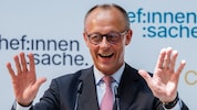 Deutschlands Bundeskanzler Friedrich Merz bei der Konferenz „Chef:innensache“