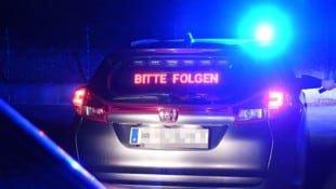 Der 14-Jährige ging den Beamten gegen 2 Uhr nachts ins Netz. (Symbolbild)