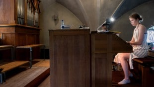 Mehrmals pro Woche kommt Emma alleine in die Pfarrkirche von St. Lorenzen, um für die Messe am ...