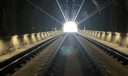 Nach rund neun Monaten ist der Tunnel seit heute, Montag, auch wieder für den Personenverkehr ...