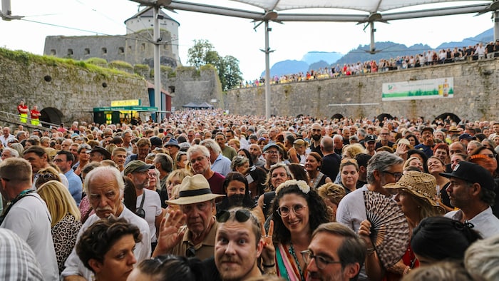 4000 Fans des italienischen Bluesbarden eroberten die Festung.