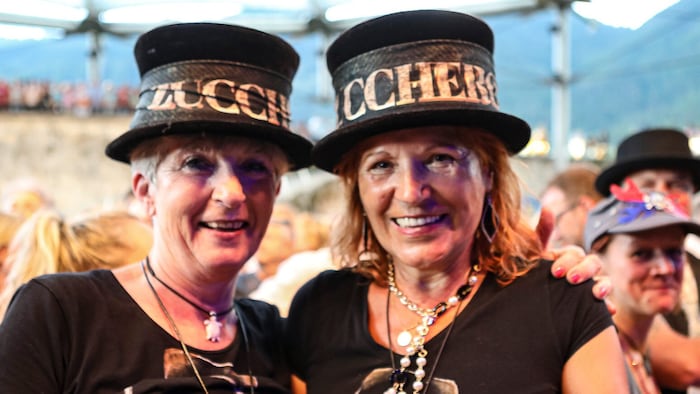 Treue „Zucchero-Fans“ aus Italien: Anna und Maria.